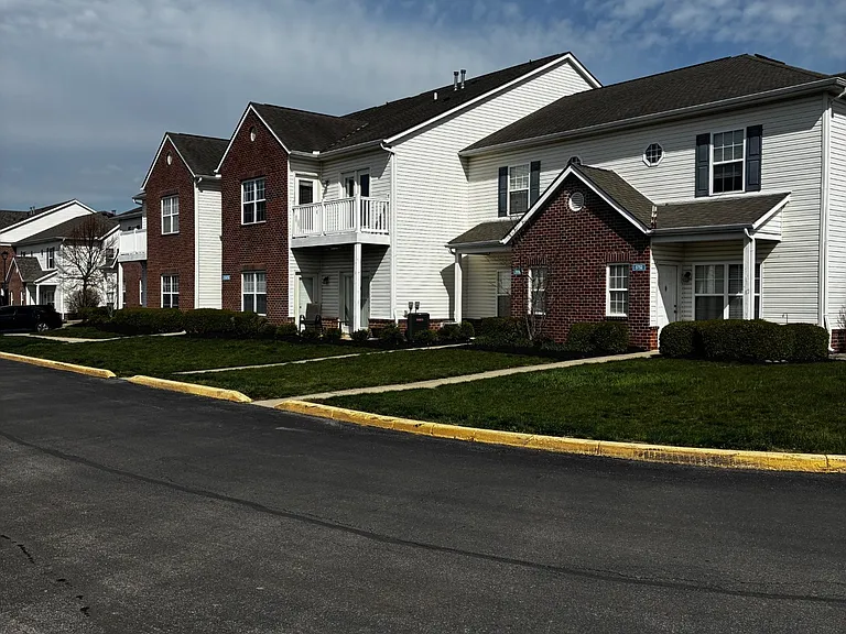 Chantry Village Apartments — Photo 2