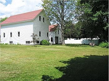 2nd image of 26 Oak St