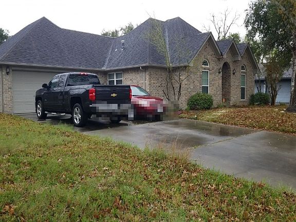 3rd image of 318 Kelly Dr