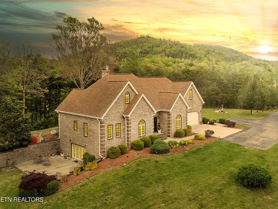 1st image of 300 Lowe Rd