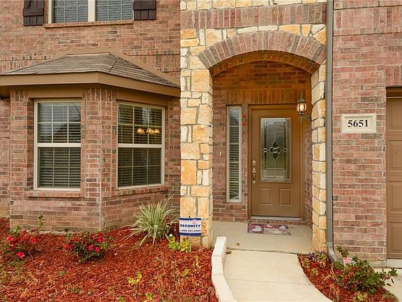 4th image of 5651 Mountain Hollow Dr