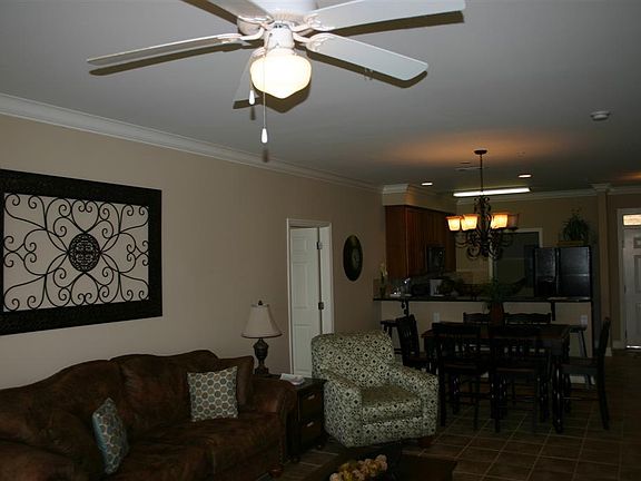 2nd image of 250 Crowne Pointe #101