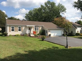 934 Shenango Rd, Beaver Falls, PA 15010