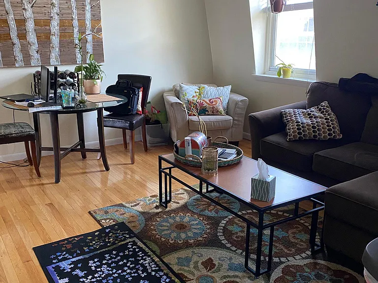 1713 Spring Garden St #4 — Photo 4