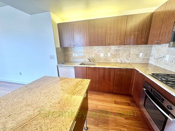 5th image of 3570 S River Pkwy #1609