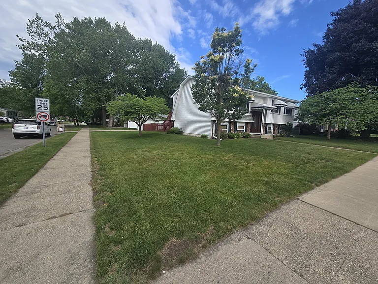 9187 N Sheldon Rd — Photo 9