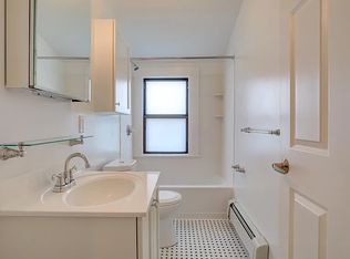 221 Commonwealth Ave #5, Chestnut Hill, MA 02467