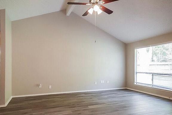 4th image of 2772 Willow Creek Dr