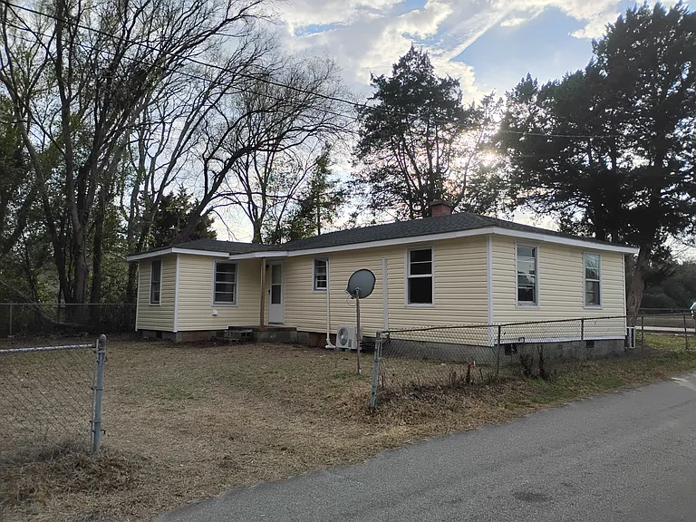 217 Acl Ave — Photo 5