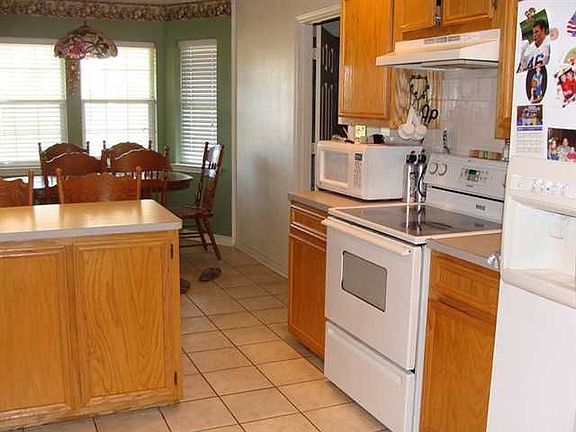 3rd image of 8560 Sunflower Ln
