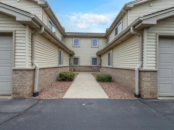 850 Evergreen DRIVE #3, Hartford, WI 53027