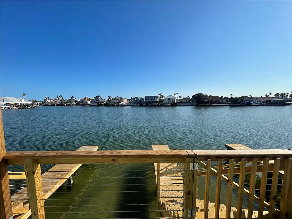 3 bed, 2.5 bath, 5745 sqft, $2,800 — Photo 3