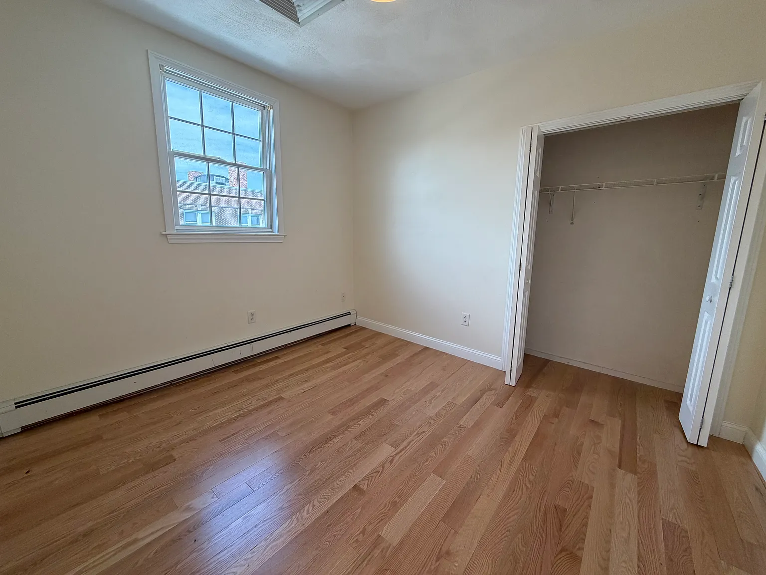 Studio, 9999 sqft, $1,925 — Photo 4