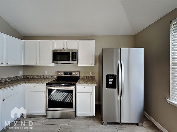 4th image of 1224 Mockingbird Dr