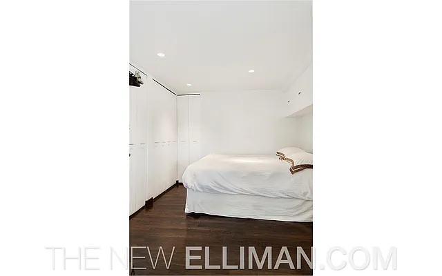 Sold by Douglas Elliman | media 20