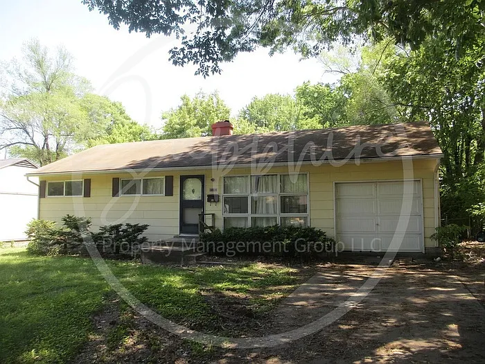 11403 Richmond Ave — Photo 1