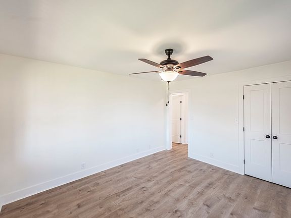 30th image of 655 Cummings Ln