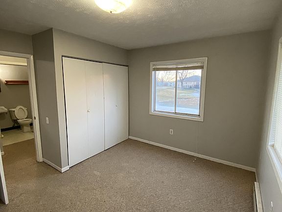 4th image of 308 Windsor St #11148182