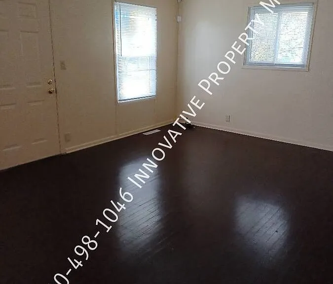 2829 Plainfield Ave — Photo 9