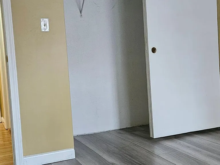 4 New Haven Dr #207 — Photo 16