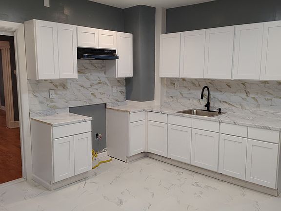2nd image of 237 Shelton Ave #2