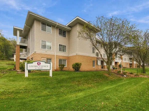 1600 Arundel St APT 300, Saint Paul, MN 55117