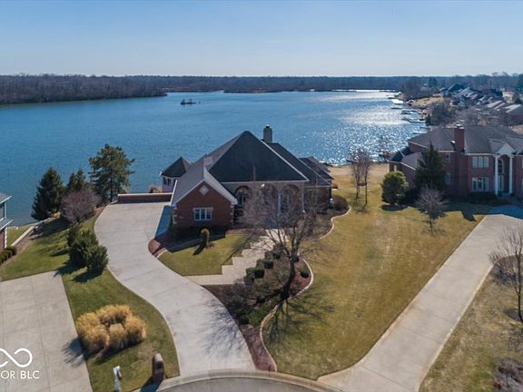 2nd image of 3107 Waterfront Cir