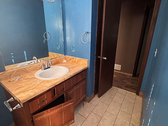 3rd image of 4018 N Quail Dr