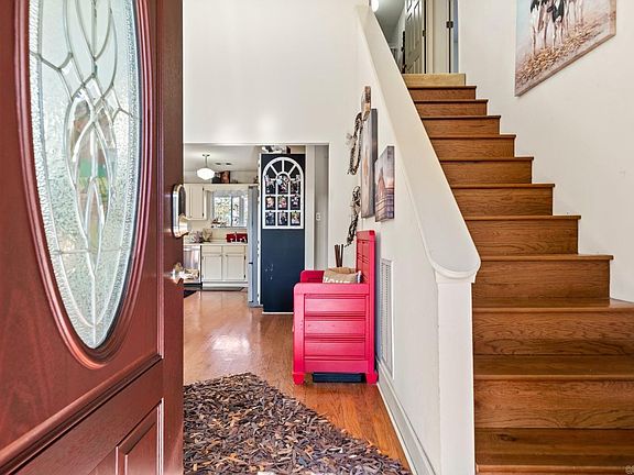 5th image of 300 Razorback Dr