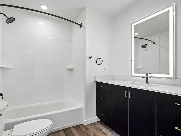Unit B: Bathroom