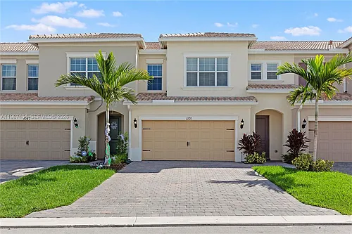 1101 Banyan Dr Photo 1