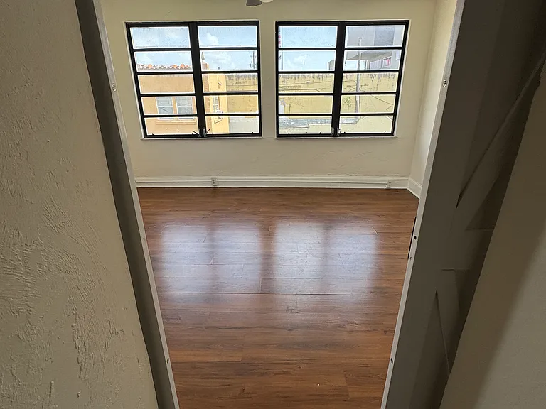 969 SW 2nd St #7 — Photo 6