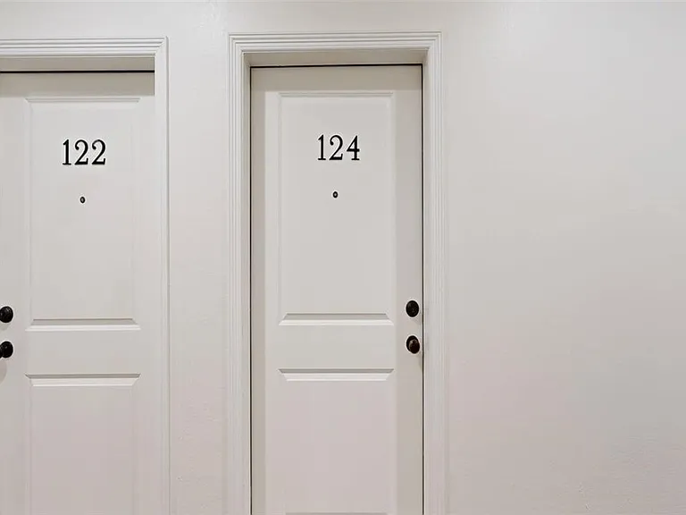 206 N Main St #124 — Photo 3