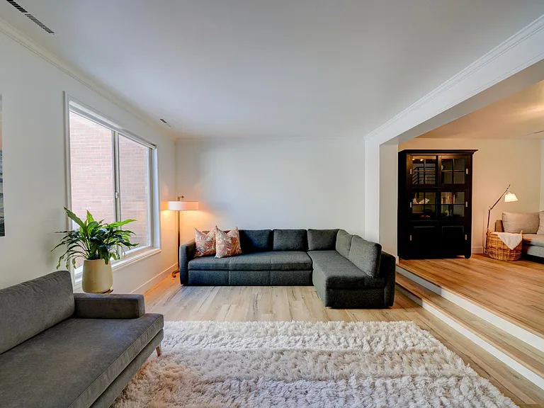 124 Parkway — Photo 11