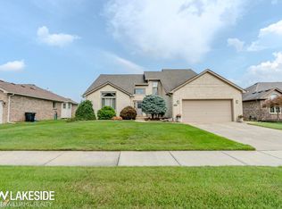 50280 Oxford Dr, Macomb, MI 48044