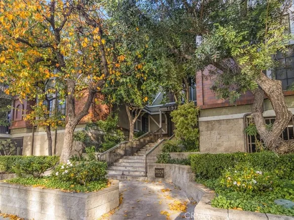 18324 Clark St Unit 102, Tarzana, CA 91356