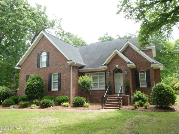 202 Walnut Cove Drive, Lumberton, NC 28358
