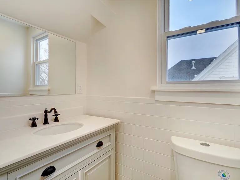151 S Clinton St #3 — Photo 8