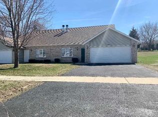 5047 Hermitage Trl, Rockford, IL 61114