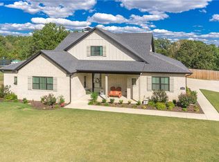 2746 N Adams Rd, Fayetteville, AR 72704