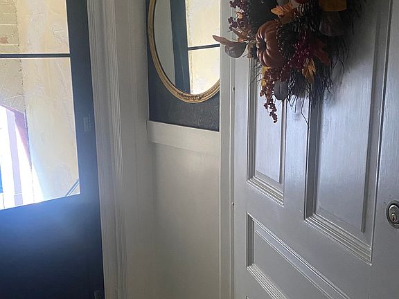2nd image of 32 Linwood Ave
