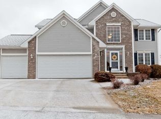 4320 Viola St NE, Cedar Rapids, IA 52411