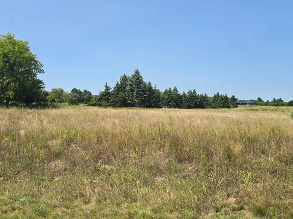 19 Tamarack St NW, Cedar, MN 55011