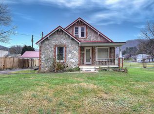 221 S Mohawk Dr, Erwin, TN 37650