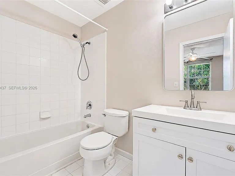 932 Kokomo Key Ln — Photo 10