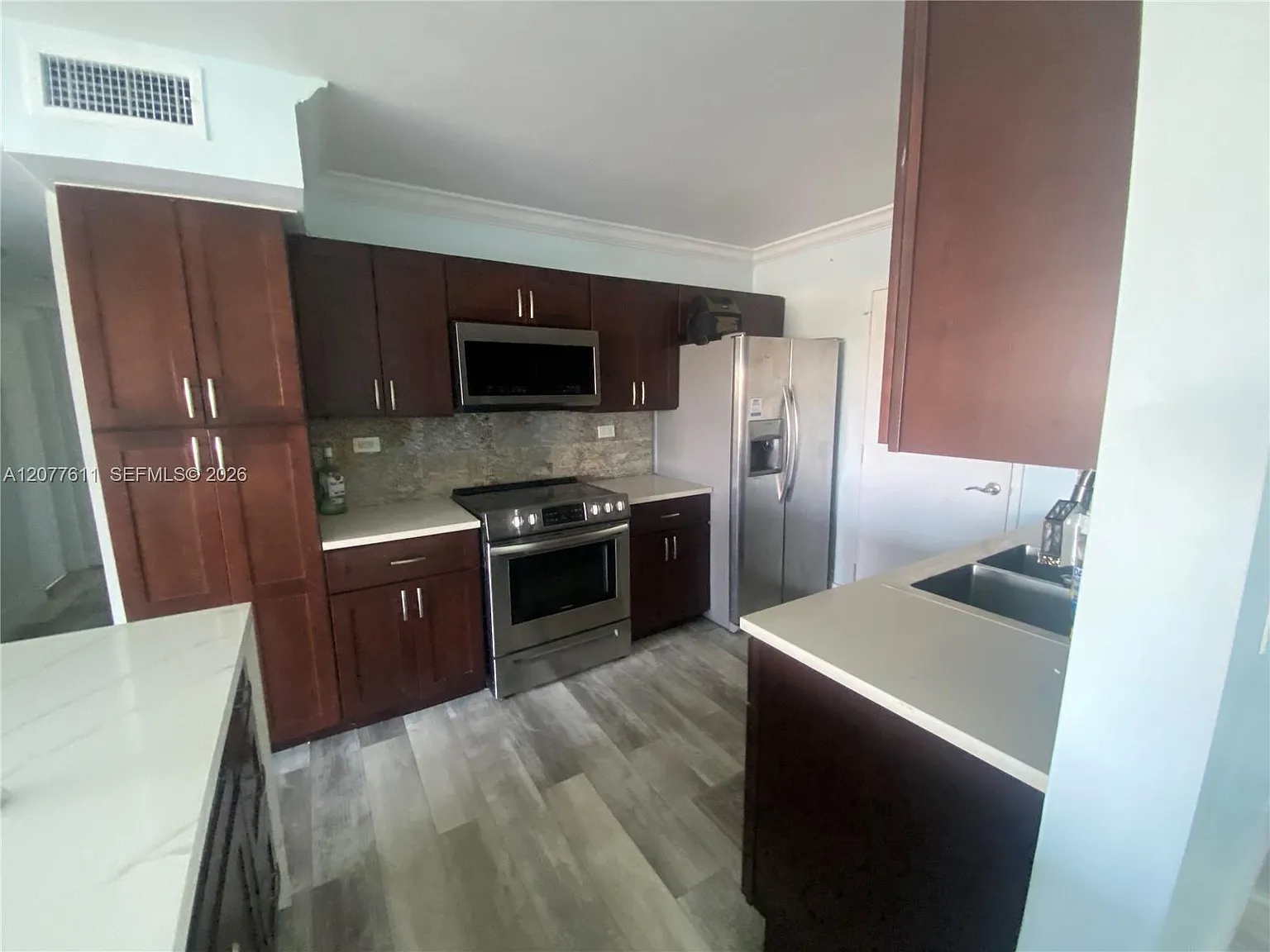Canongate Condo No One — Photo 2