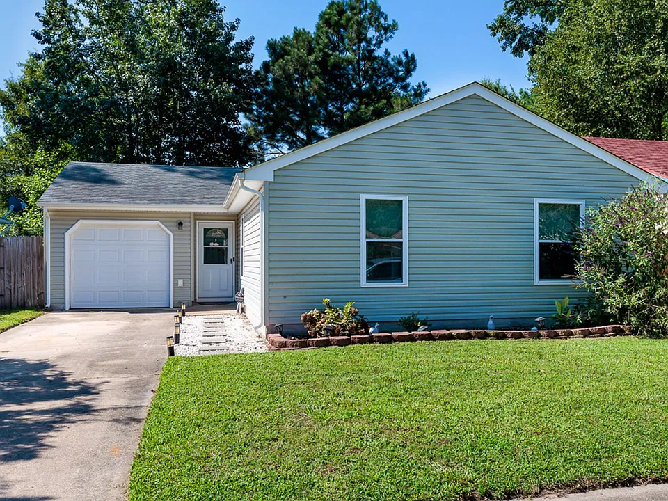 1307 Eaglewood Dr