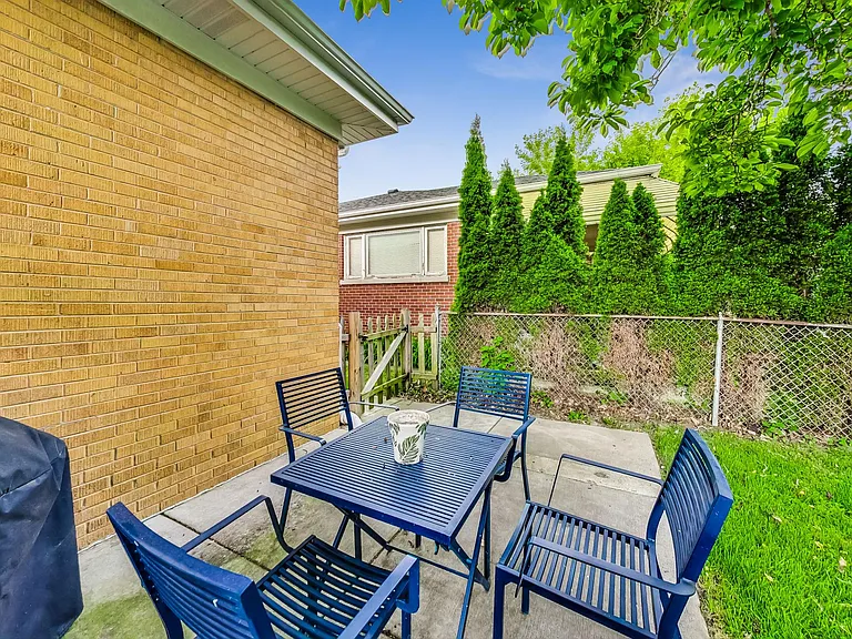 2106 Lake Ave — Photo 44