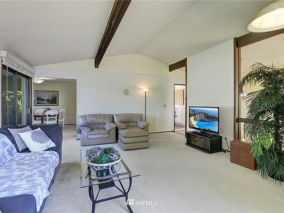 4th image of 15105 SE 47th St