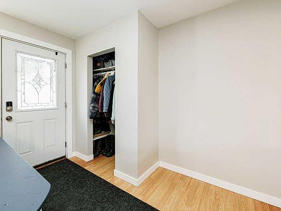 4th image of 5209 N Wilson St